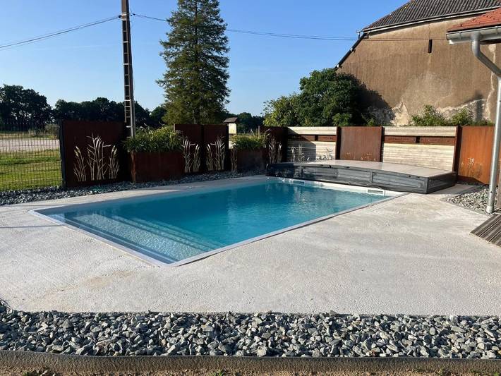 Appart’hôtel pour 2 personnes, avec Jacuzzi et Terrasse ainsi que Jardin et Vue sur le lac