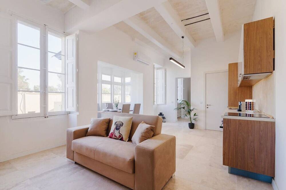 Ganze Wohnung, Rare Suite in Valletta`s Heart! Sea-View + Wifi in Valletta, Insel Malta