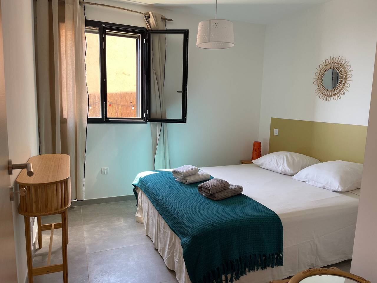 Appartement entier, Appartement 'Nucciola' avec vue mer et climatisation in Cervione, Arrondissement de Corte