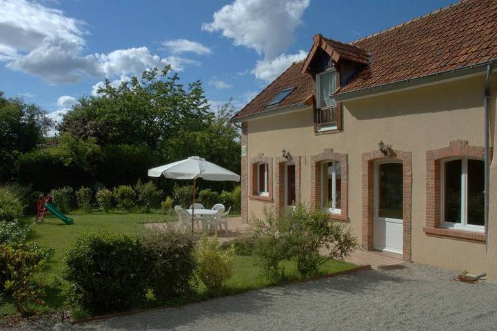 Gîte pour 6 personnes, avec terrasse et jardin, animaux acceptés
