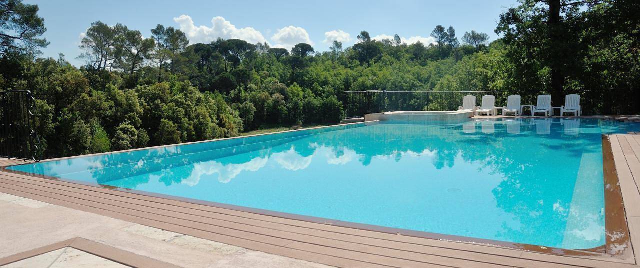 Appartement de vacances entier, Appartement dans maison de charme sur domaine in Signes, Région de Toulon