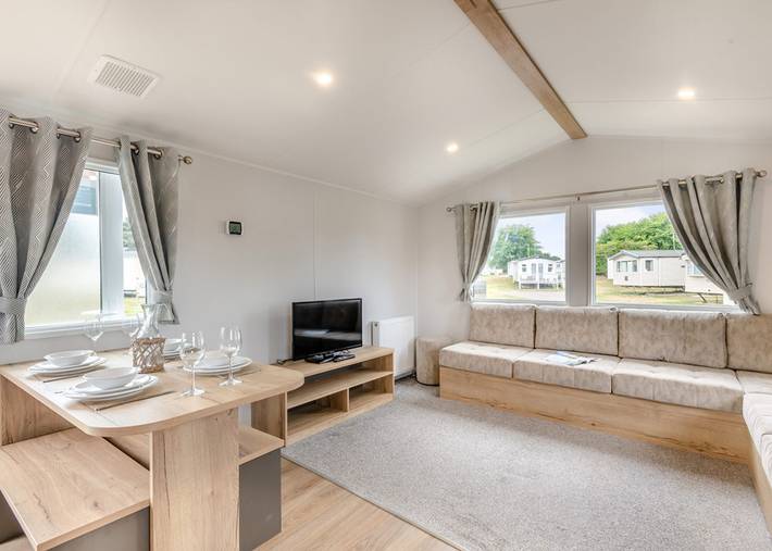 Glamping for 8 people in Sussex