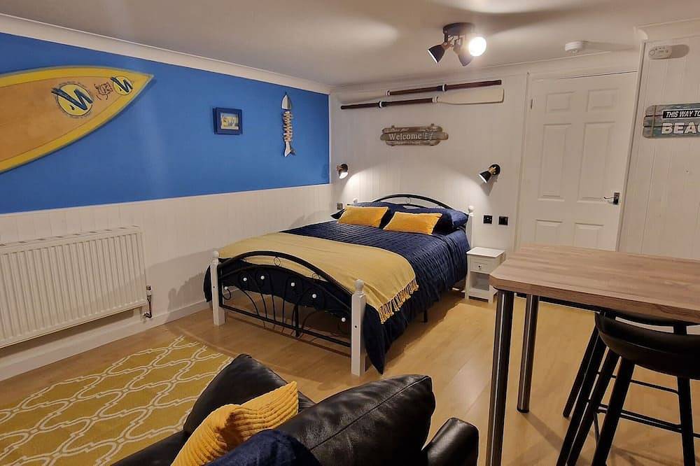 Hayling Hideaway, private self contained cosy annex near to beach in Hayling Island, Havant