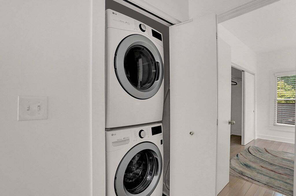 Downtown Modern and Luxurious 3 Bd/ 3.5 Ba Townhouse in Indianapolis, Indiana