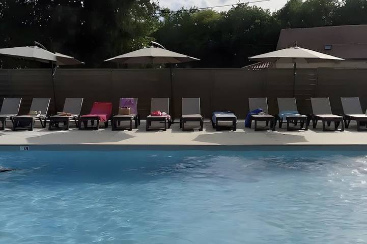 Location de vacances pour 2 personnes, avec sauna et jardin ainsi que piscine et terrasse à Calviac-en-Périgord - 4
