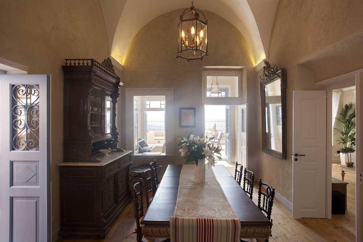 House in Oia with Outdoor Whirlpool and Wonderful View in Ormos Ammoudiou, Oia