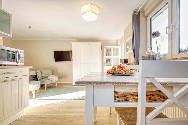 Ferienwohnung für 2 Personen, mit Garten und Sauna sowie Terrasse in Prerow - 2