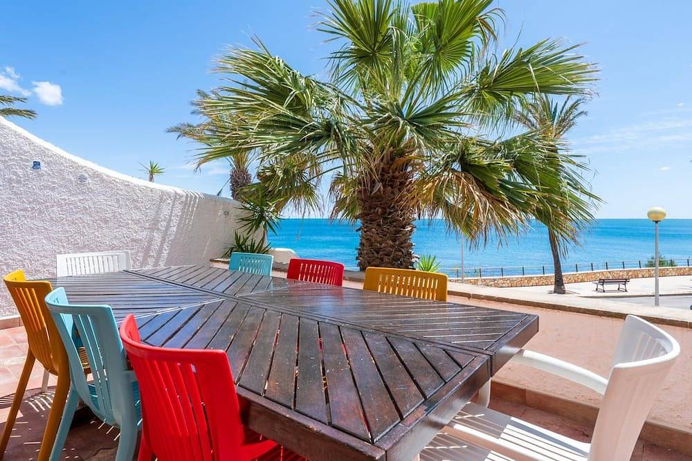 Casa con piscina y parking a 170m playa in Cala d'Arandes (l'Ametlla de Mar), La Ametlla de Mar