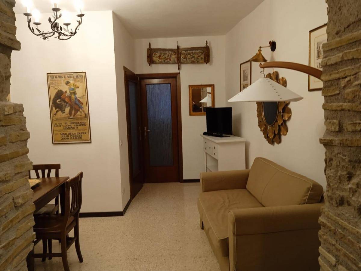 Appartamento intero, One-Bedroom Apartment in Campagnano di Roma, Lago di Bracciano