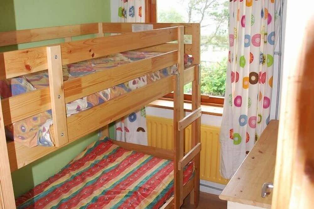 Beara jewel, Simple but complete appartment style property with stunning view. in County Kerry