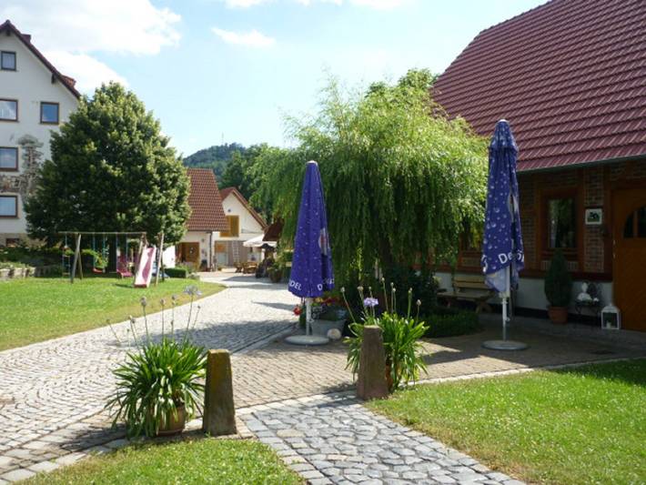 Landhotel "Zur Pferdetränke" - Ferienwohnung "Pferde Glück" in Schleid, Biosphärenreservat Rhön