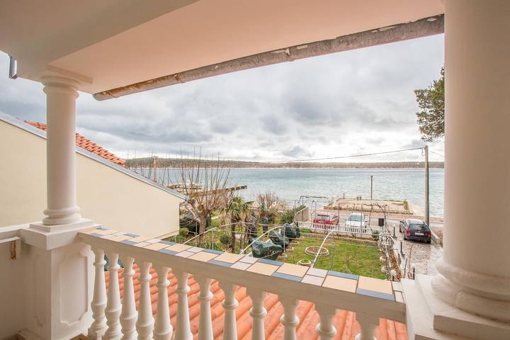 Ferienwohnung für 2 Personen, mit Balkon in Barbat na Rabu