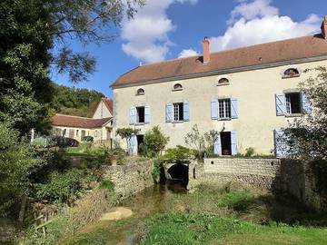 Chambre d’hôte pour 4 personnes, avec piscine et jardin à Charnizay