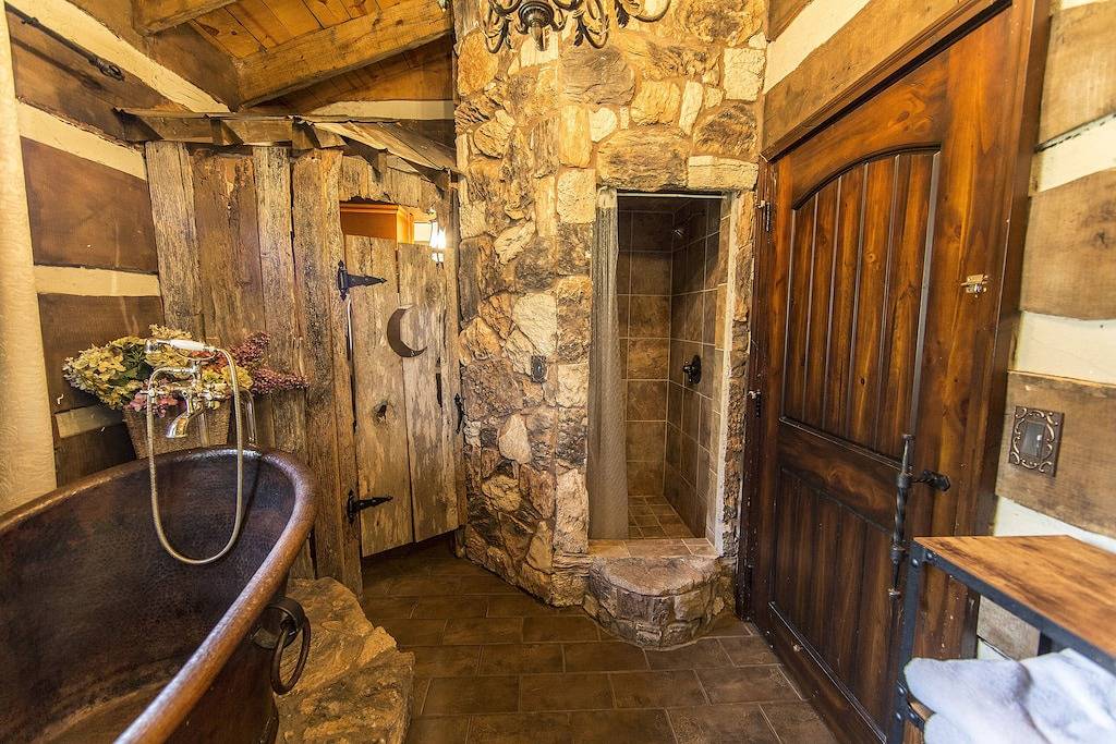 Historische & Moderne Log Cabin auf 55 Acre Horse Farm / Hochzeitsort in Knox County (TN)