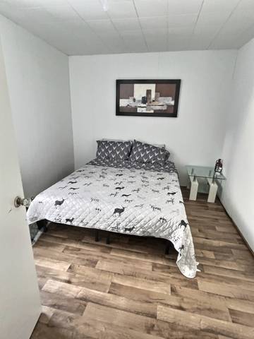 Vacation House for 12 Guests in Quebec, Picture 2