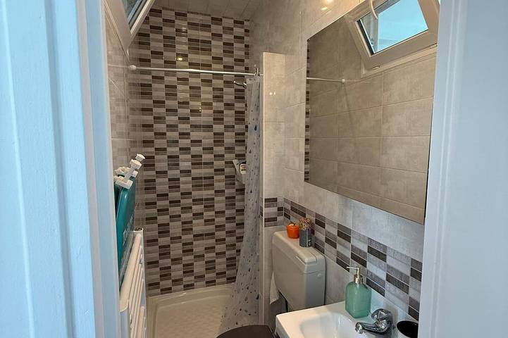 Appartement entier, Appartement 2 pièces spacieux pour 4 personnes, proche de Paris et ses alentours in Asnières-sur-Seine, Hauts-de-Seine