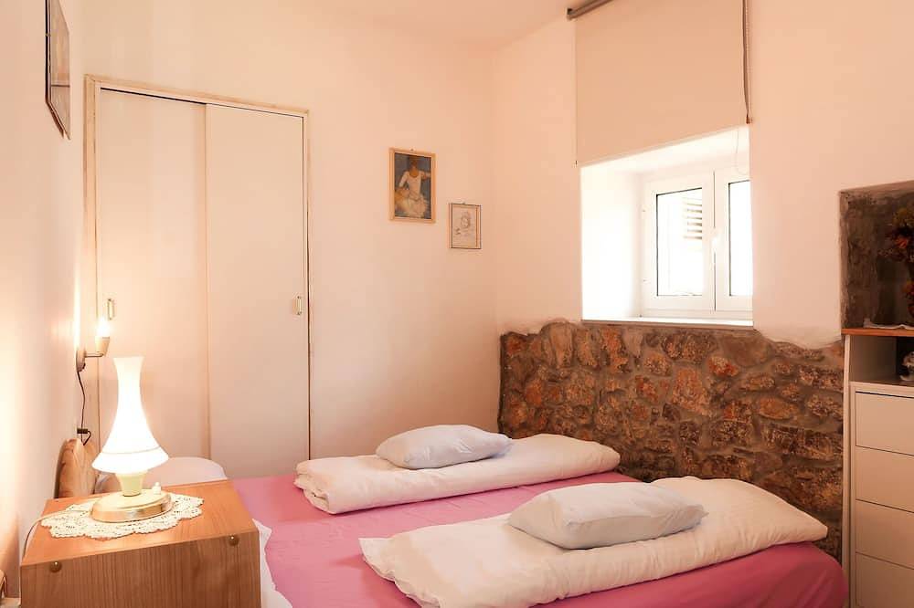 Margeta by Interhome in Lakmartin, Krk (isla)