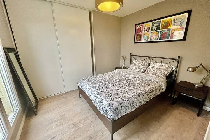 Holiday rental for 2 people, with terrace in Dijon