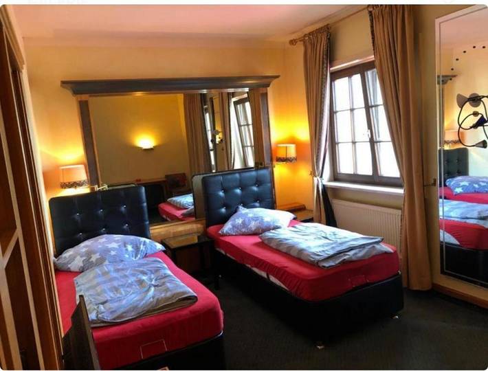 Hotel für 2 Personen, mit Balkon und Terrasse in Maintal