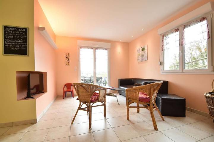 Location de vacances pour 6 personnes, avec Terrasse à Sainte-Cécile (Manche)