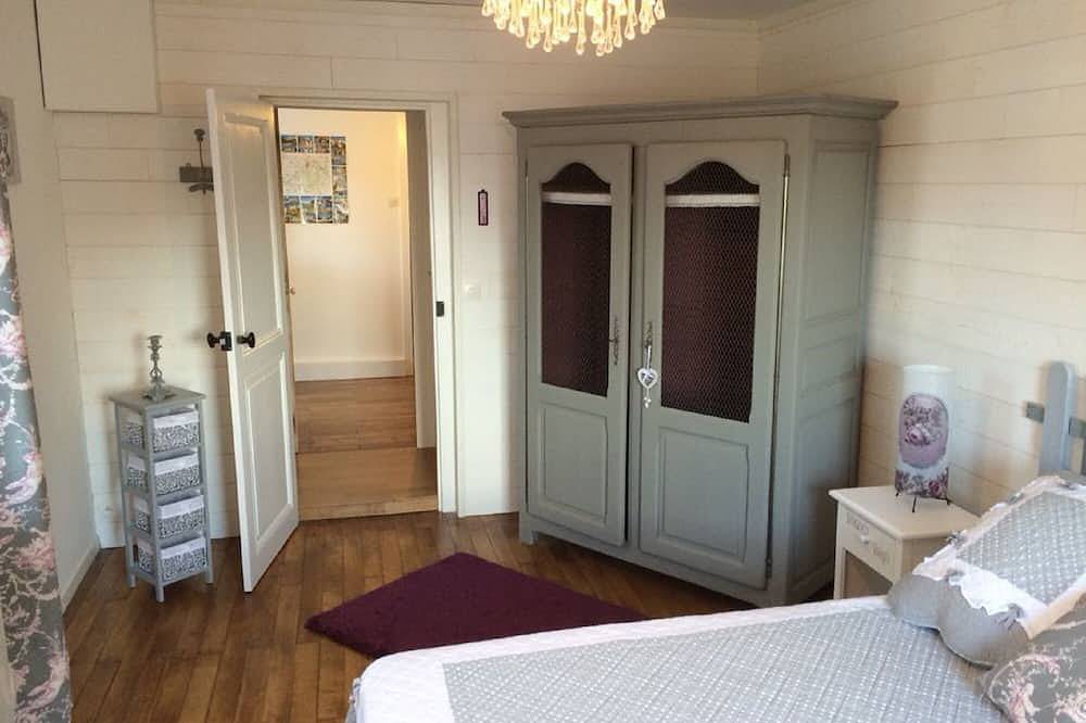Gite , Maison de Charme Classée 3 Etoiles à Amboise surplombant la Loire in Amboise, Région de Tours