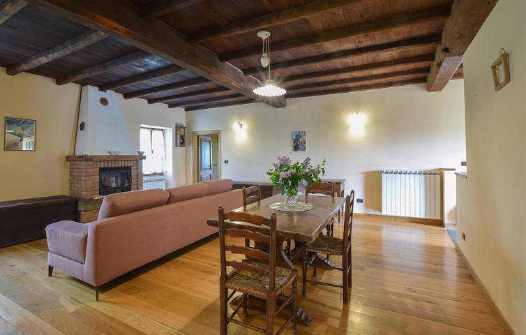 Appartamento intero, Accogliente appartamento con 2 camere da letto, terrazza, Wi-Fi e parcheggio, vicino a ristoranti e al fiume in Toceto, Varese Ligure