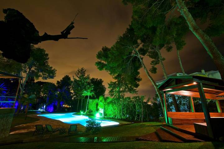 Villa pour 14 personnes, avec terrasse et jacuzzi ainsi que piscine et jardin, animaux acceptés à Salou - 3