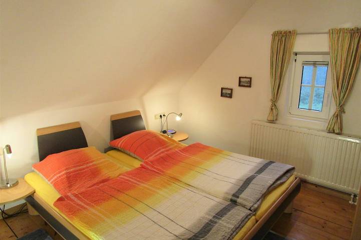 Großzügig gestaltete  Ferienresidenz für 6 Pers. mit Pool-u. Sauna- mitnutzung in Stadland, Wesermarsch