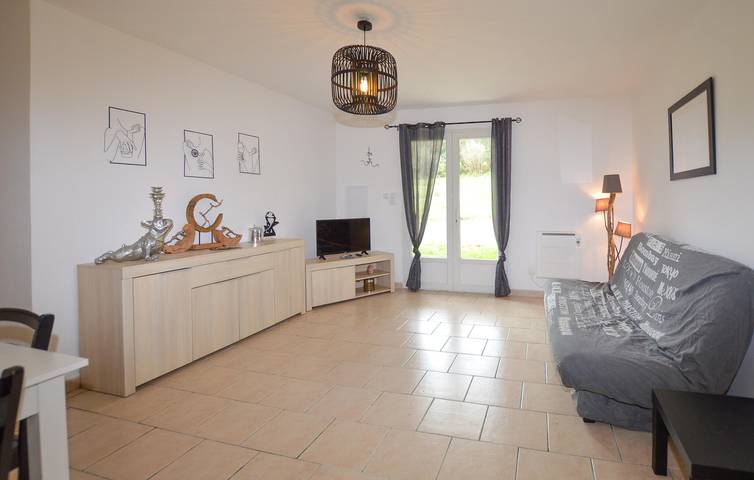 Cozy Apartment with Parking and River Views, 2km from Vignale in Vignale, Bastia region