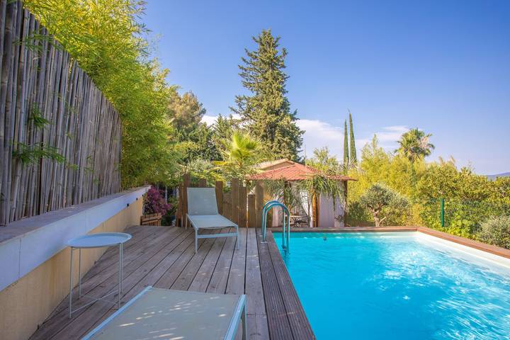 Villa pour 4 personnes, avec Jacuzzi et Jardin à Cuers