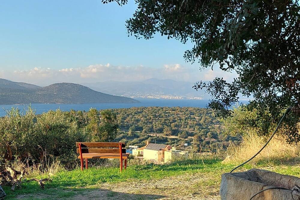 Ecovasileio- Cottage on Mirabello bay with Treehouse/Firepit/Extremeview/Xxlbed in North Crete