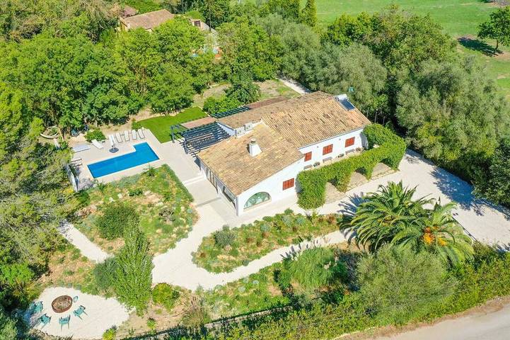 Villa für 8 Personen, mit Pool und Terrasse sowie Garten - 1