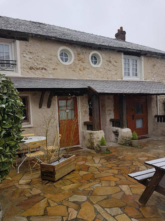 Gîte pour 8 personnes à Saint-Forget