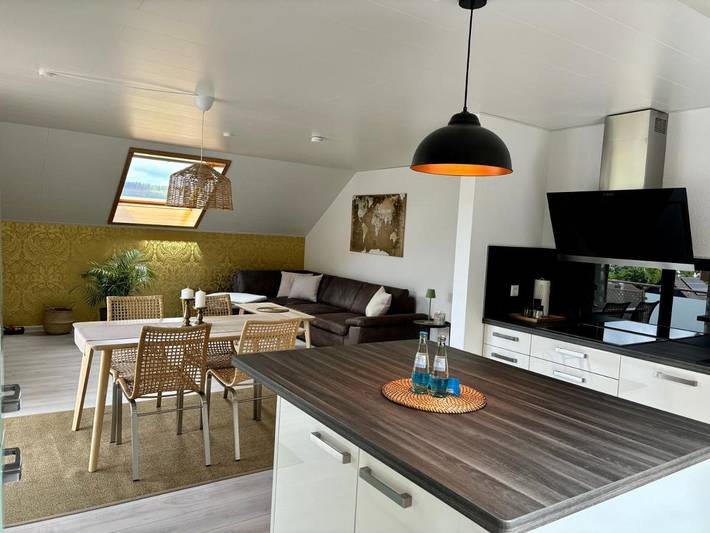 Ferienwohnung für 2 Personen, mit Balkon und Ausblick in Neckargerach