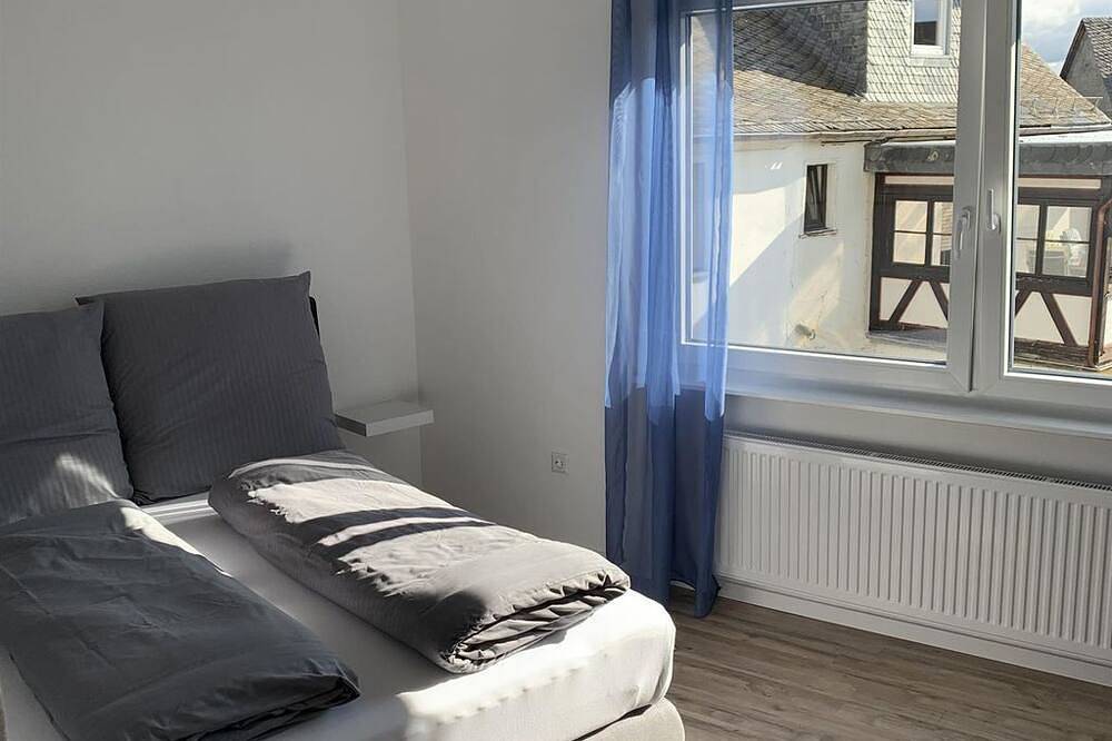Ganze Wohnung, Ferienwohnung Scheer - Appartement/Fewo, Bad, Wc, 2 Schlafräume in Niederburg, Mittelrhein