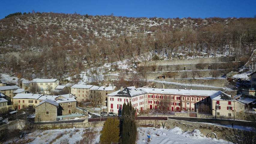 Gîte pour 16 personnes, avec vue et jardin à Angoustrine-Villeneuve-des-Escaldes - 2