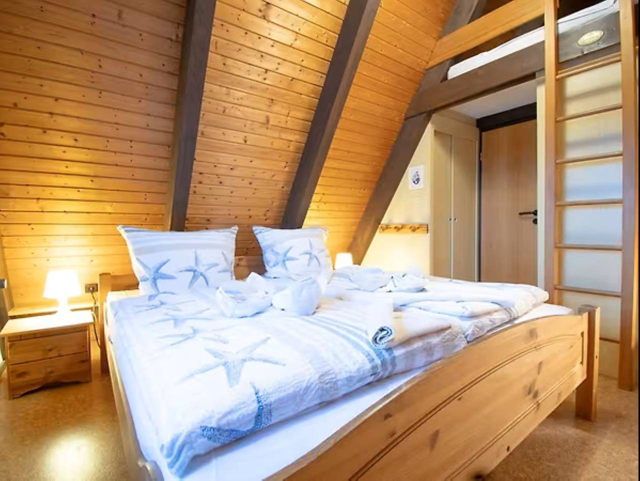 Familienfreundliches Ferienhaus in Burhave – 500 m zum Strand, Wlan, Garten in Burhave, Butjadingen