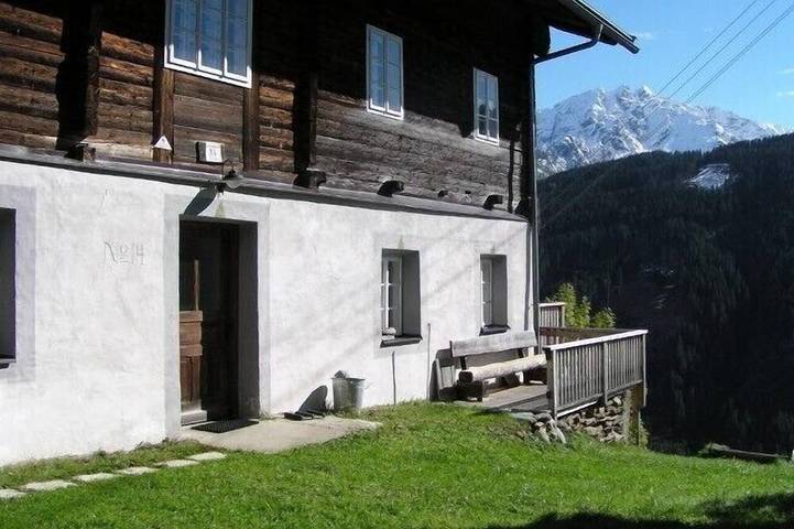 Ferienhaus für 10 Personen, mit Balkon und Garten