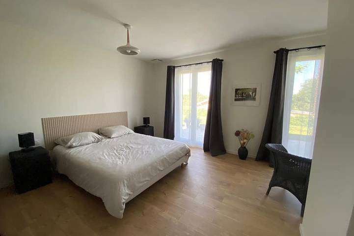 Location de vacances pour 6 personnes, avec terrasse et jardin à Beauregard-Baret - 2