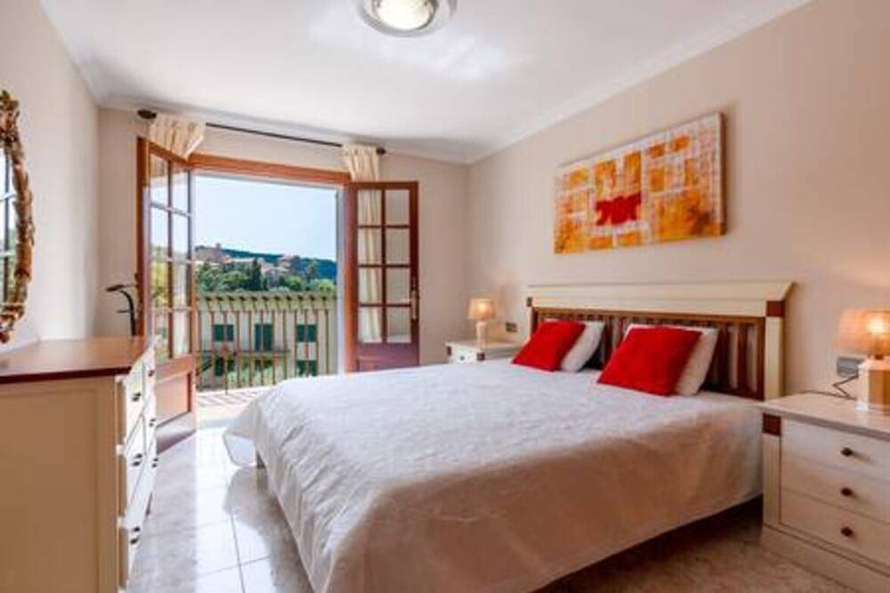 Apartamento entero, Apartment Sol 2 - Tres Habitaciones Piso, Capacidad 6 in Puerto de Sóller, Sóller