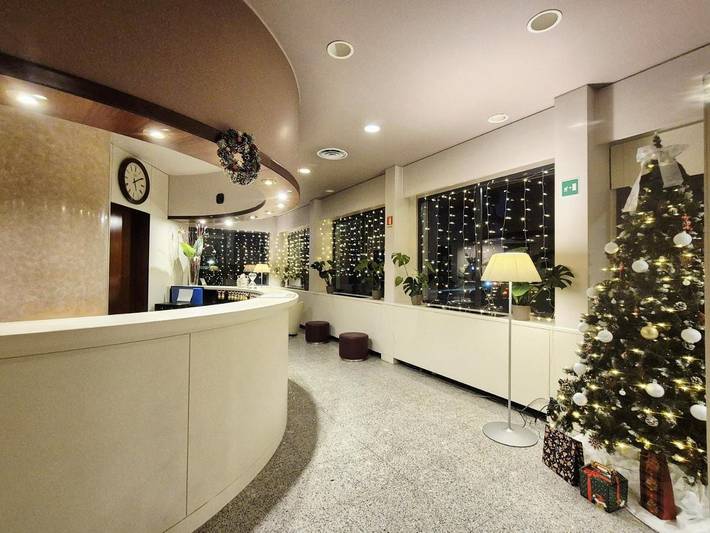 Hôtel pour 3 personnes, avec sauna, animaux acceptés à Magenta - 2