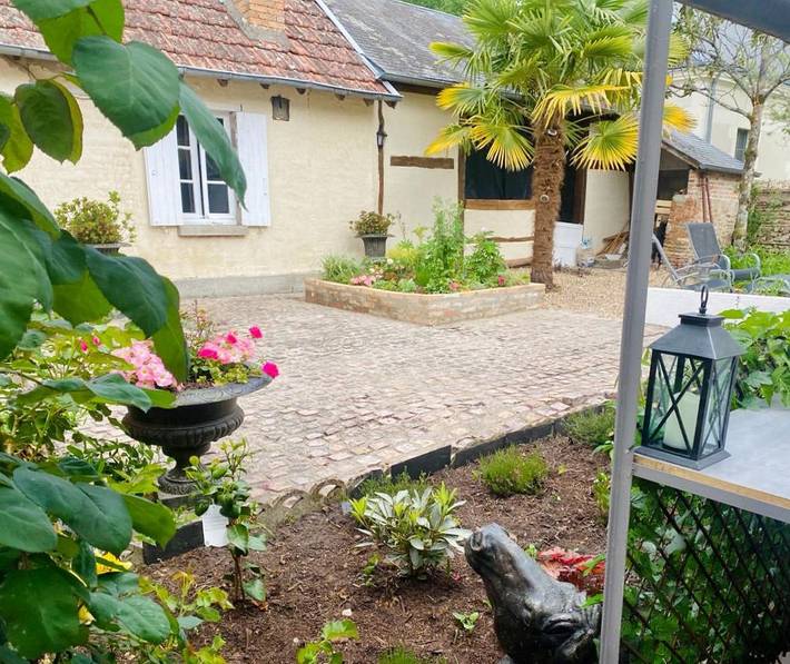 Chambre d’hôte pour 2 personnes, avec piscine et jardin dans le Cher - 2