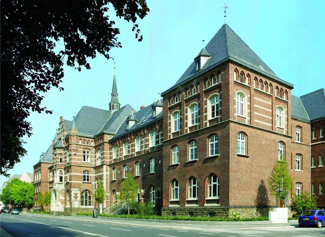 Collegium Leoninum in Bonn, Nadrenia