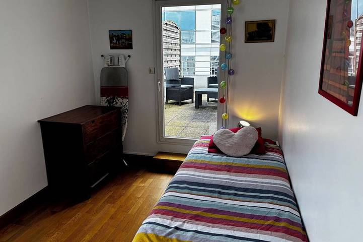 Entire apartment, Comfortable family apartment ideally located for visiting Paris in Saint-Ouen, Seine-Saint-Denis