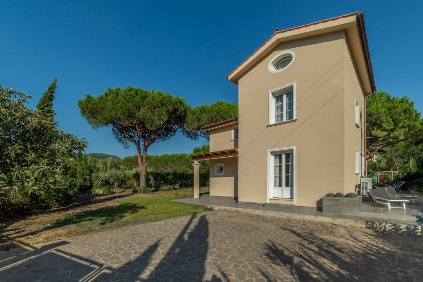 Villa für 12 Personen mit Garten in Lacona, Capoliveri