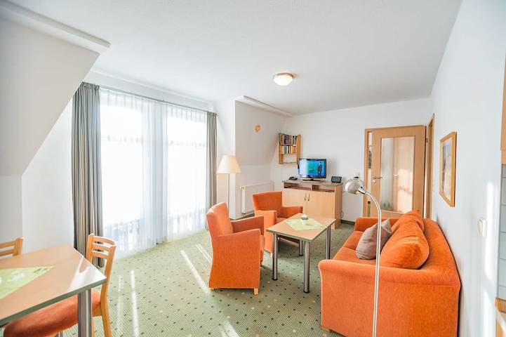 Bauernhof für 4 Personen, mit Balkon und Garten sowie Pool und Sauna in Kühlungsborn