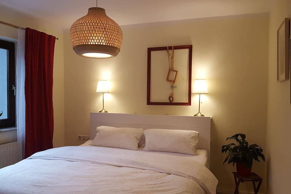 Geheel appartement, Souterrainwohnung mit Großem Garten in Niederzwehren, Kassel