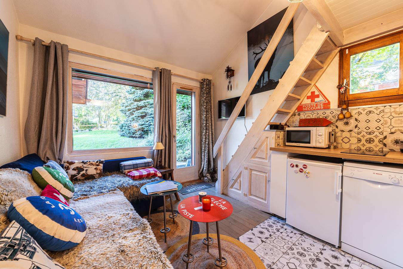 Appartement entier, Appartement 'Appartement 18' avec vue sur les montagnes, terrasse privée et Wi-Fi in Les Allues, Les Trois Vallées