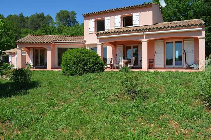 Villa pour 9 personnes, avec terrasse ainsi que piscine et jardin à Draguignan - 2