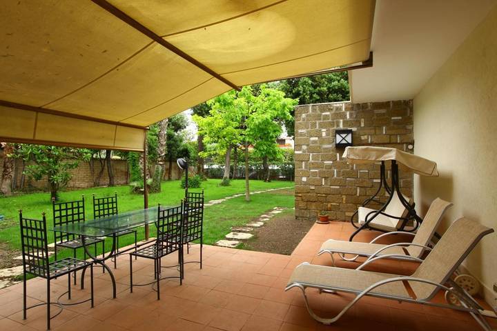 Gîte pour 2 personnes, avec jardin, animaux acceptés à Fregene - 4